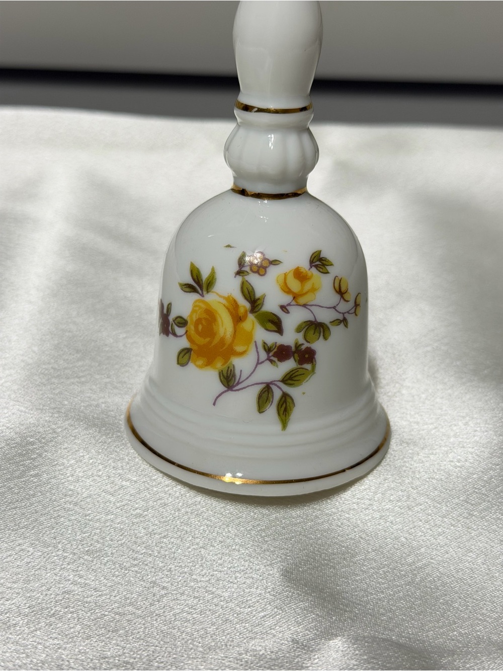 🌼 Vintage Porcelain Floral Hand Bell 🌼